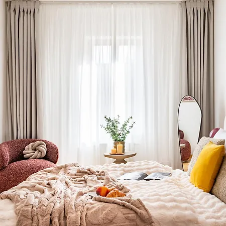 Days - Spacious 3bdr With Workspace, Ac In New Town Διαμέρισμα Πράγα