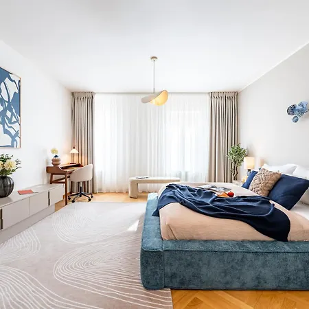 Διαμέρισμα Days - Spacious 3bdr With Workspace, Ac In New Town Πράγα